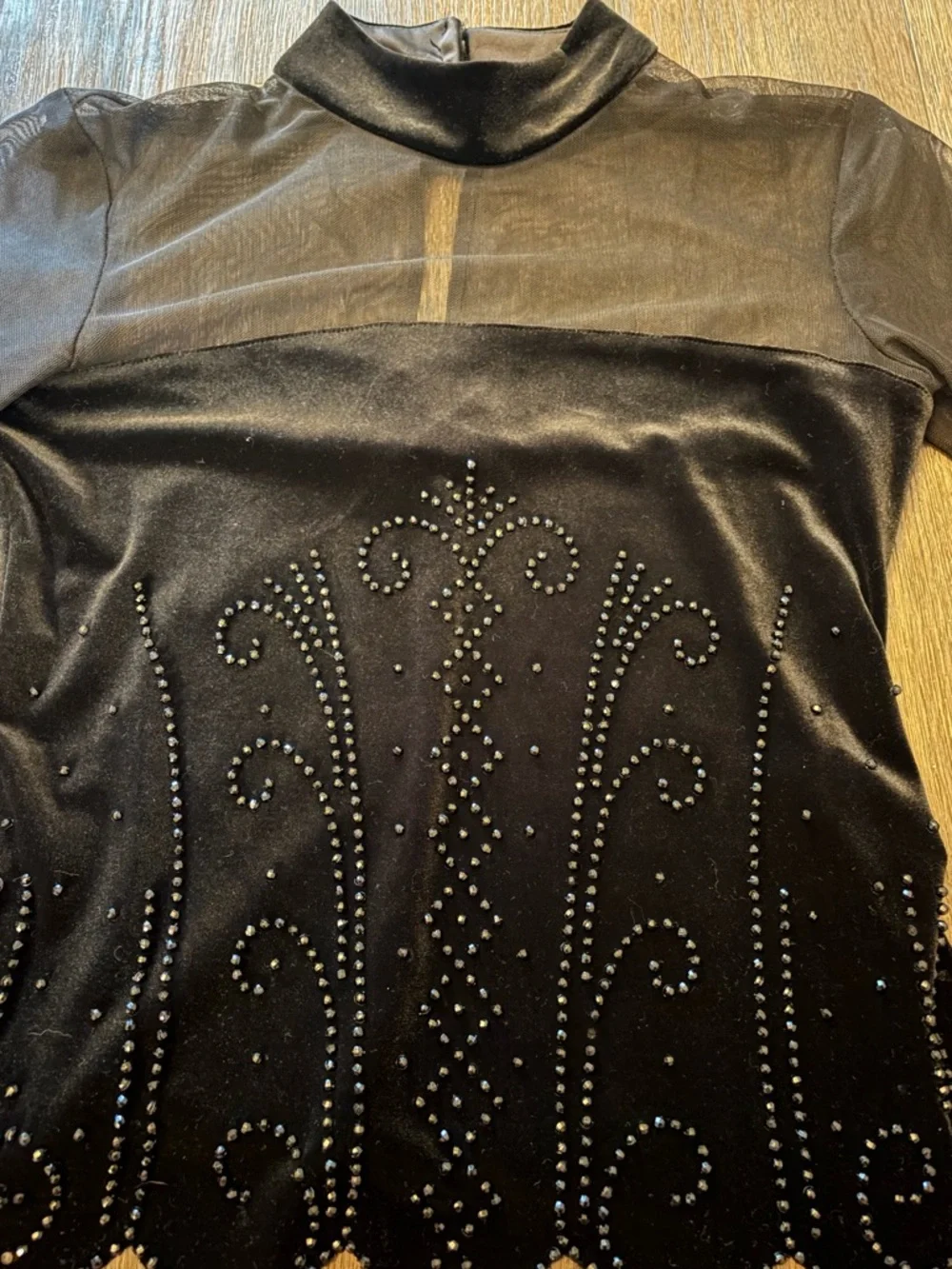 NWT Women’s Black Beaded Velvet Fairy  Sheer Top Flare Sleeves Whimsigoth Size 6 - Picture 3 of 12